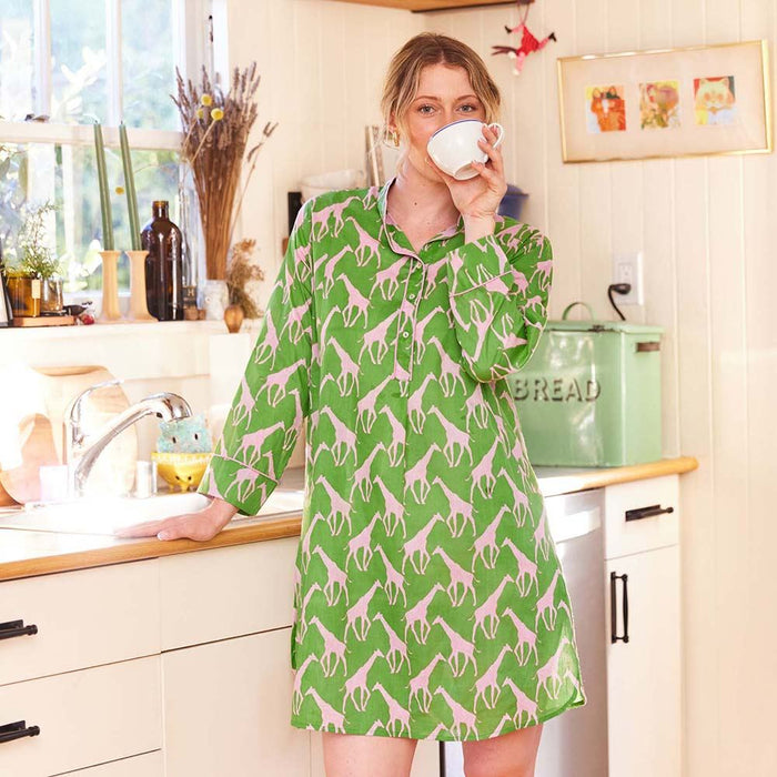 GIRAFFE PINK GREEN Night Shirt