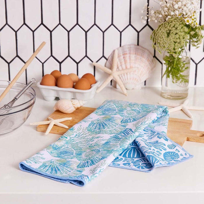 NAUTILUS SHELLS blu Kitchen Tea Towel