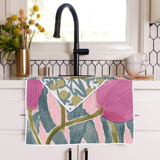 Tulip Blooms blu Kitchen Tea Towel