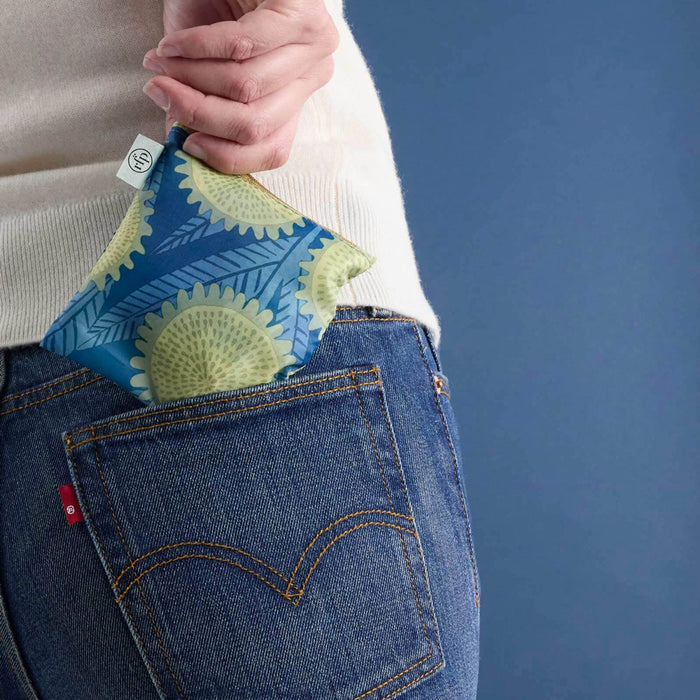 Wynn blu Reusable Shopping Bag