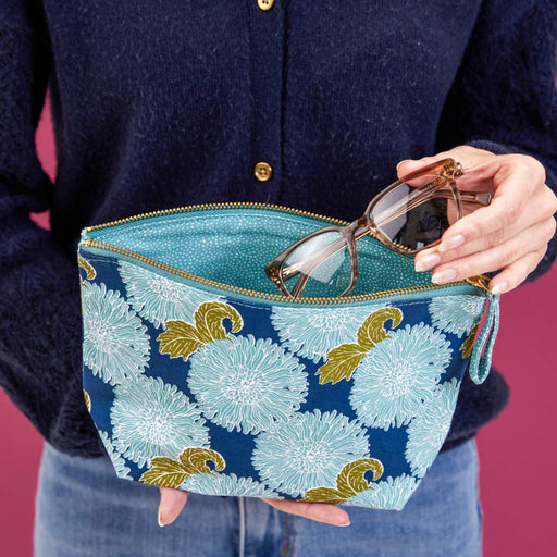 CHRYSANTHEMUM FLOWER Pouch, Medium