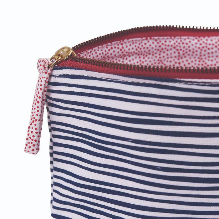 SURI NAVY Pouch, Medium (Available: 01/31/2025)